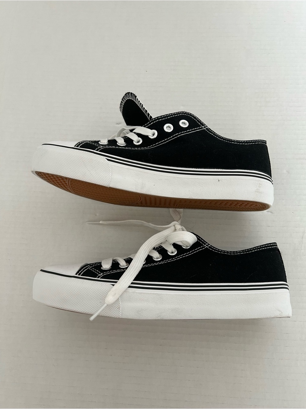 Kids Black Canvas Lace-Up Sneakers/ no brand great for summer play - Picture 3 of 9